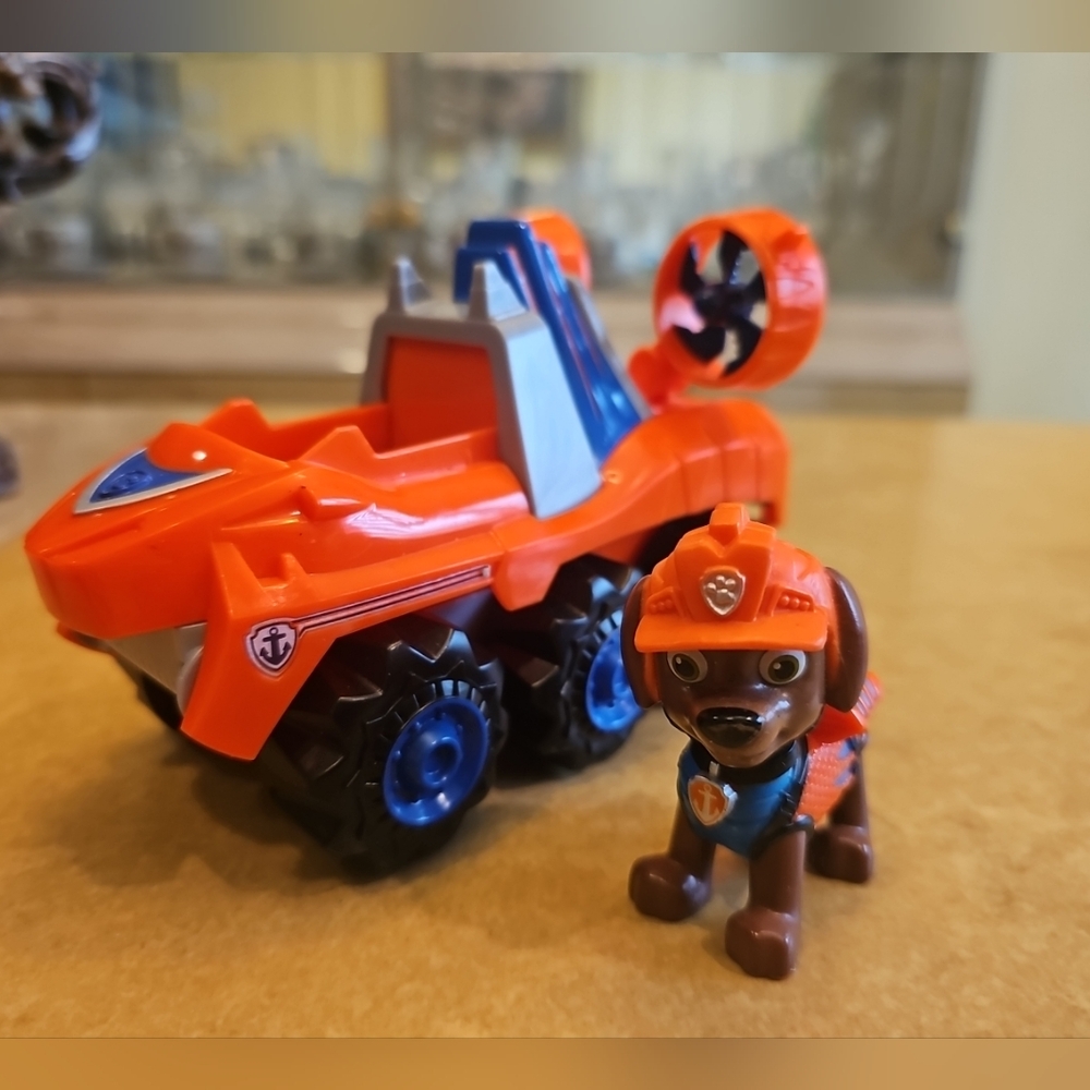 PAW Patrol Dino Rescue Zumas Deluxe Rev Up Vehicle Complete‎ Playset Toy